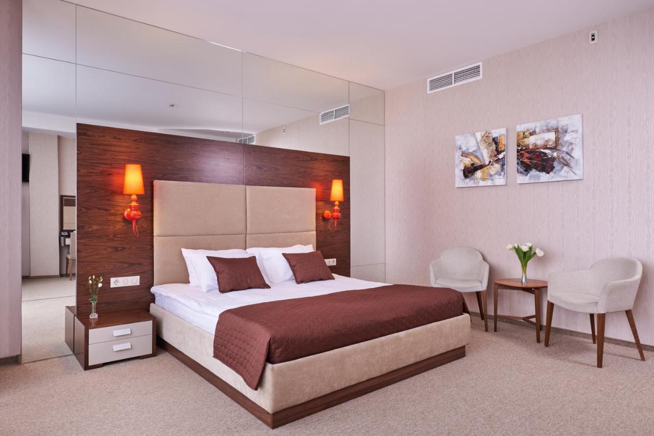 Ovis Hotel Harkov Kültér fotó
