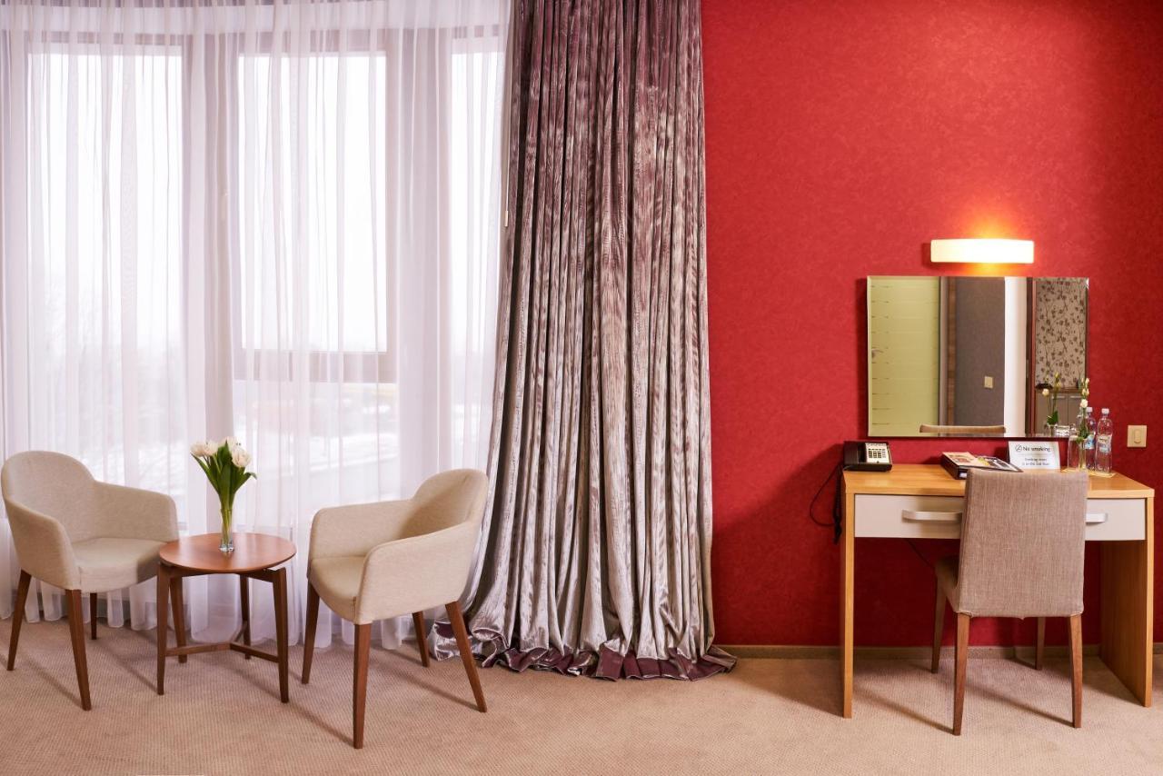 Ovis Hotel Harkov Kültér fotó