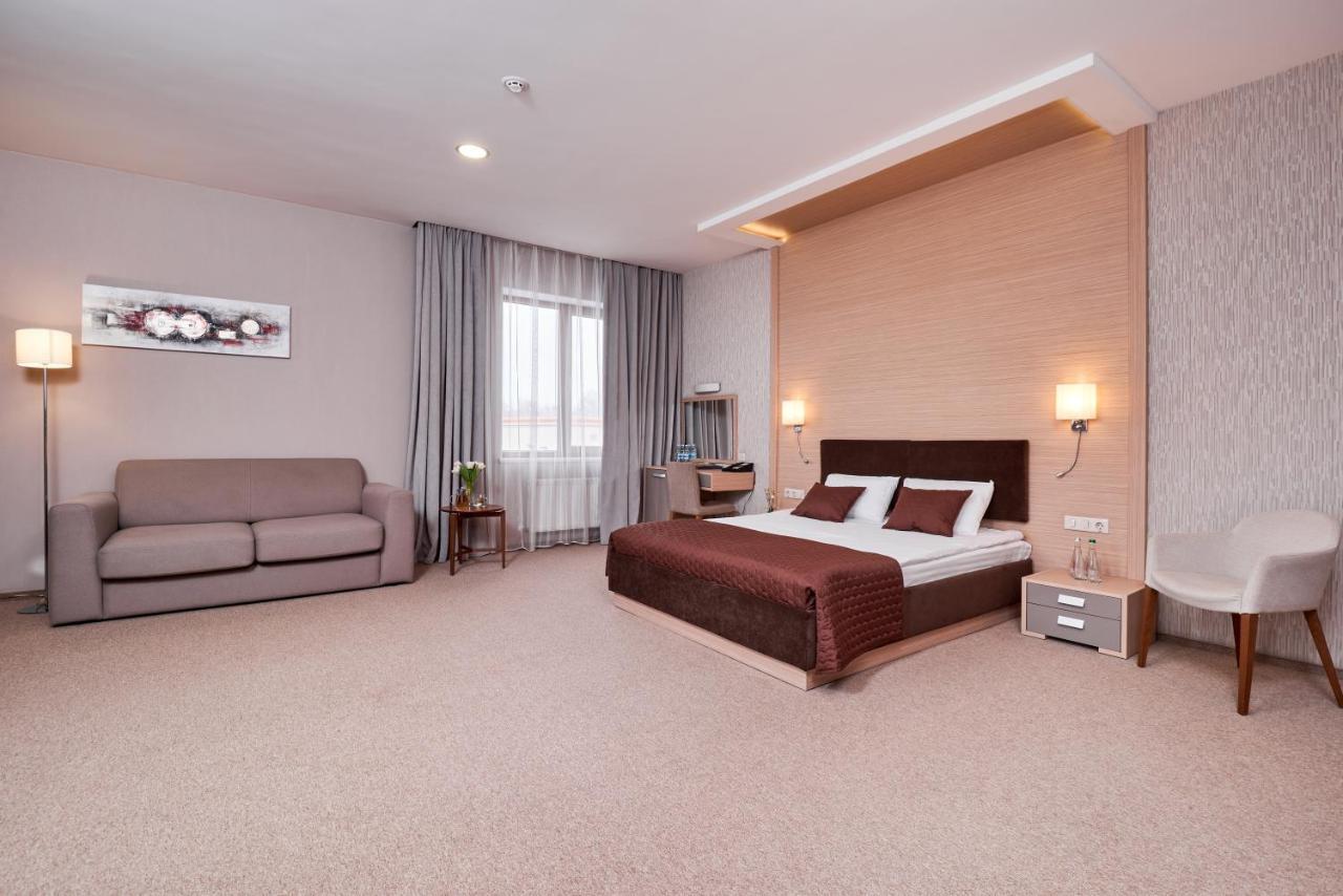 Ovis Hotel Harkov Kültér fotó