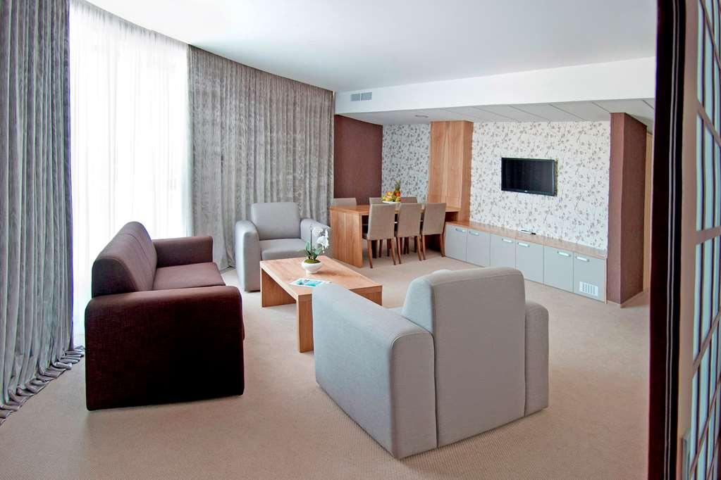 Ovis Hotel Harkov Szoba fotó
