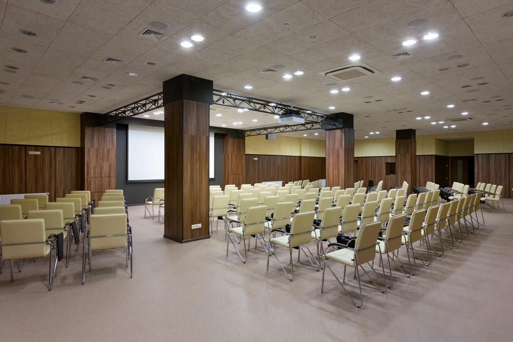 Ovis Hotel Harkov Kültér fotó